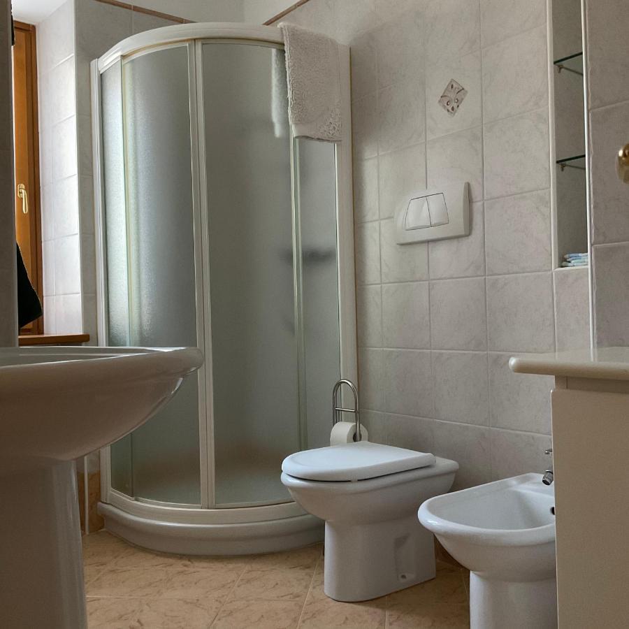 Casa Stefani Apartment คอมเมซซาดูรา ภายนอก รูปภาพ