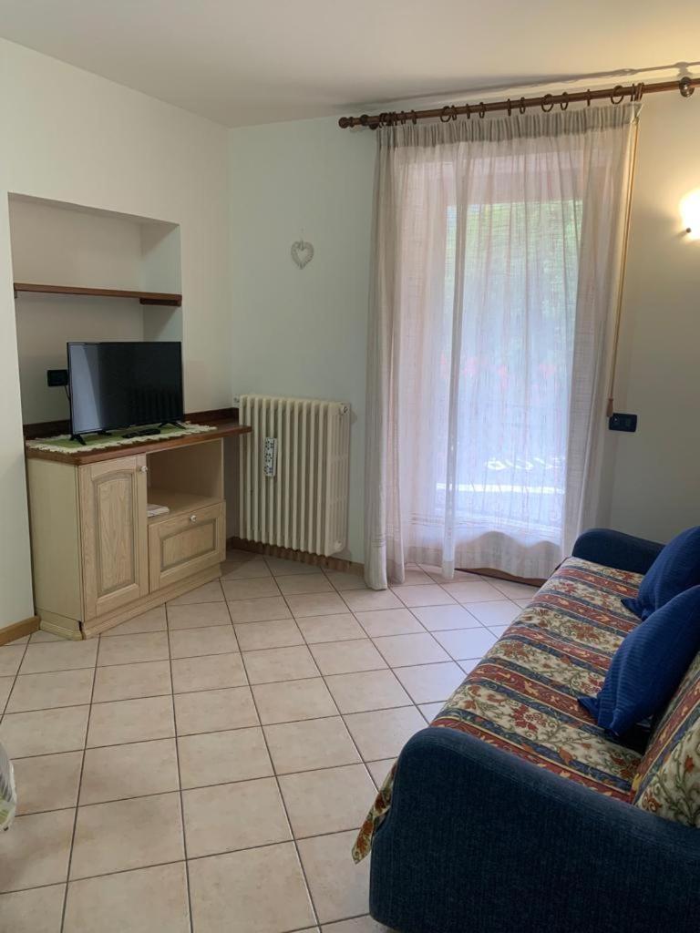 Casa Stefani Apartment คอมเมซซาดูรา ภายนอก รูปภาพ